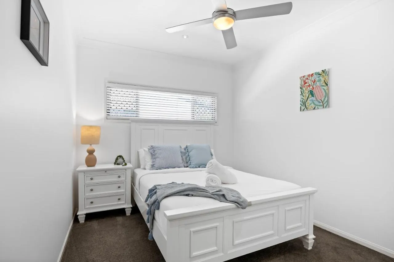Modern Luxury Riverfront Sanctuary Brisbane Holiday home